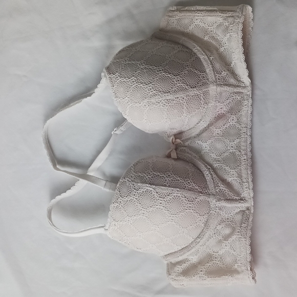 VICTORIA SECRET BODY BY VICTORIA LINED DEMI BRA 34B - Picture 3 of 12